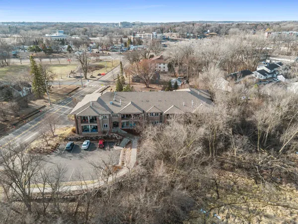 $265,000 | 10806 South Shore Drive, Unit 103, Plymouth, MN 55441