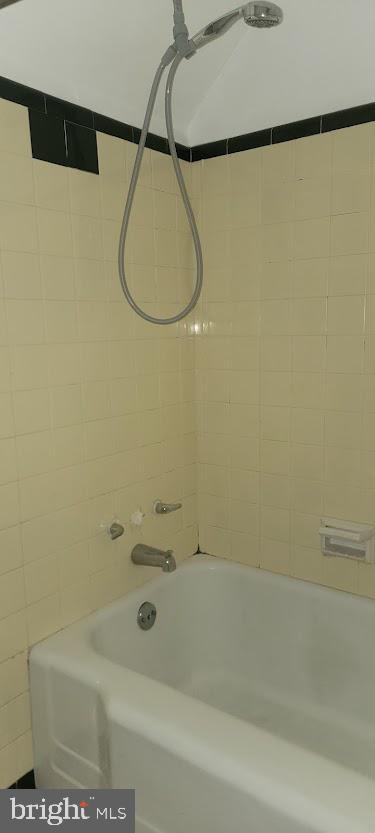 1323 Hellerman Street Philadelphia, PA 19111 - Photo 12 of 16