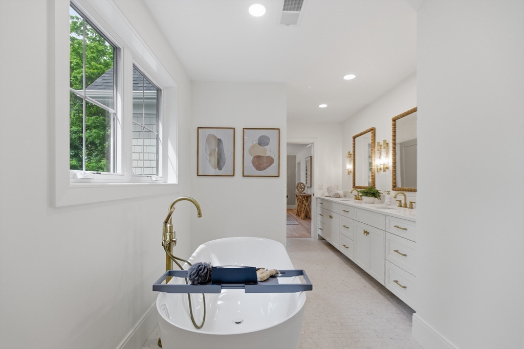 17 Whiting Way Needham, MA 02492 - Photo 24 of 41