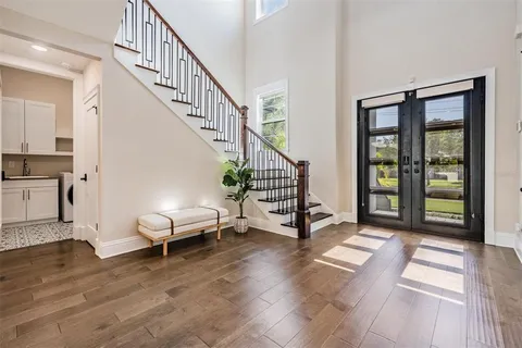 $3,895,000 | 481 West Davis Boulevard, Tampa, FL 33606