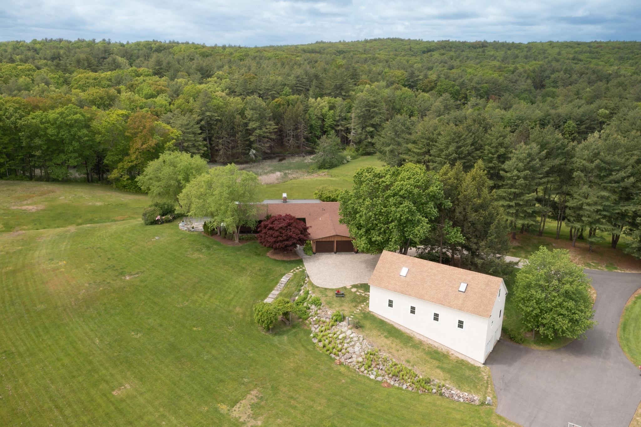 37 Newfields Road Exeter, NH 03833 - Photo 14 of 40