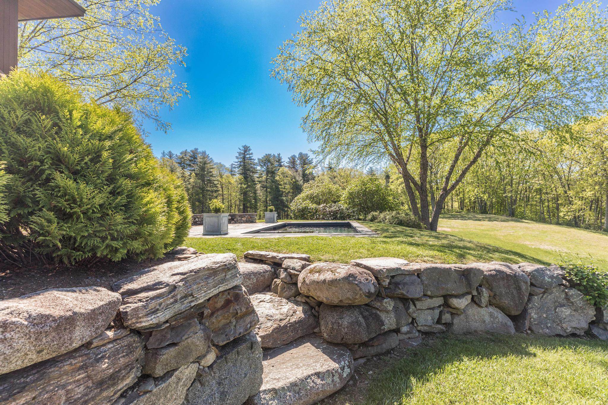 37 Newfields Road Exeter, NH 03833 - Photo 7 of 40