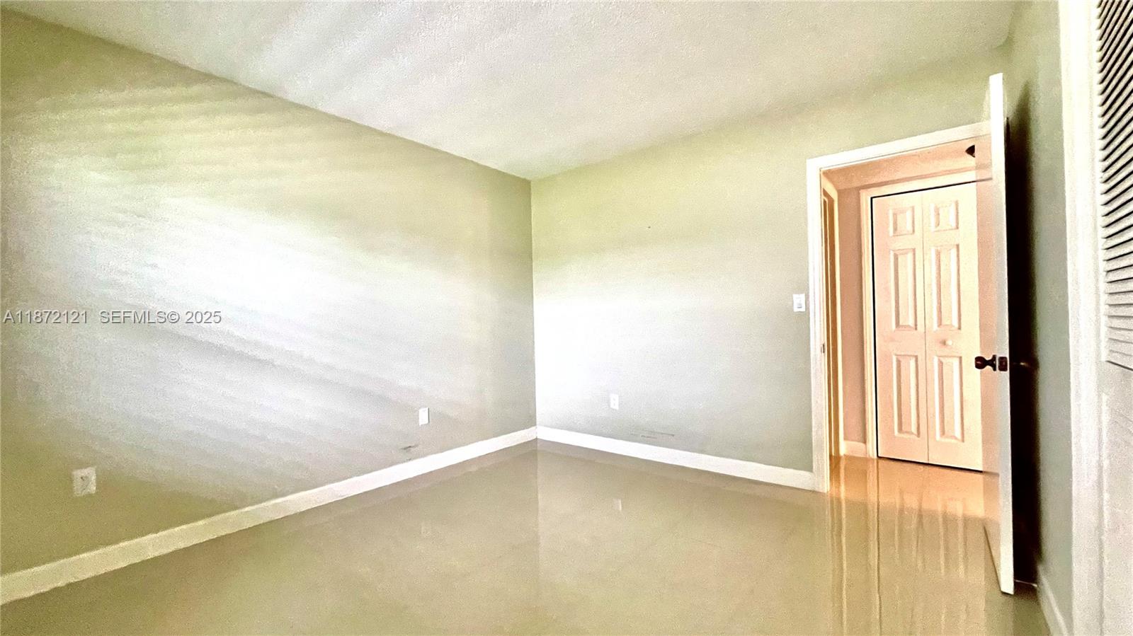 9856 Marina Boulevard, Unit 1320 Boca Raton, FL 33428 - Photo 37 of 48 an empty room with a empty space