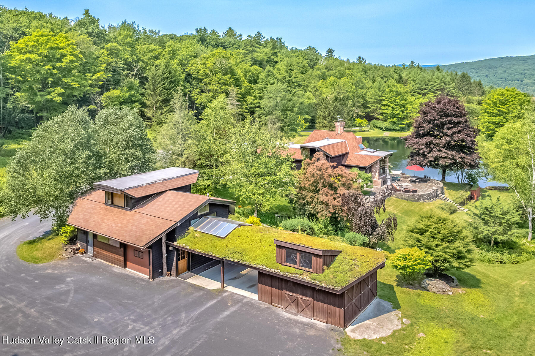 262 Macdaniel Road Woodstock, NY 12498 - Photo 34 of 51 Ext overhead garage