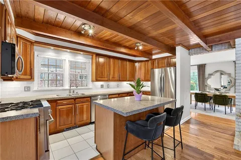 $789,000 | 2500 Hawthorne Drive Northeast, Atlanta, GA 30345