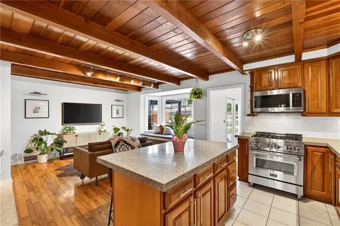 $789,000 | 2500 Hawthorne Drive Northeast, Atlanta, GA 30345