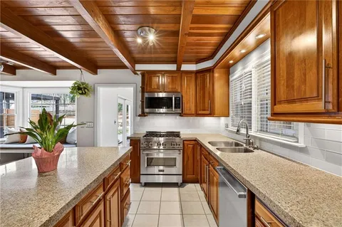 $789,000 | 2500 Hawthorne Drive Northeast, Atlanta, GA 30345