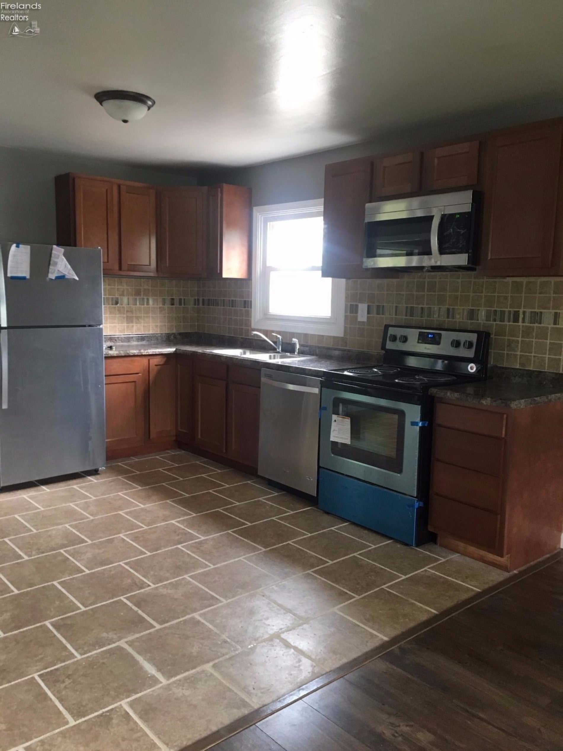 210 Boston Road Sandusky, OH 44870 - Photo 2 of 9 Gallery Image 2