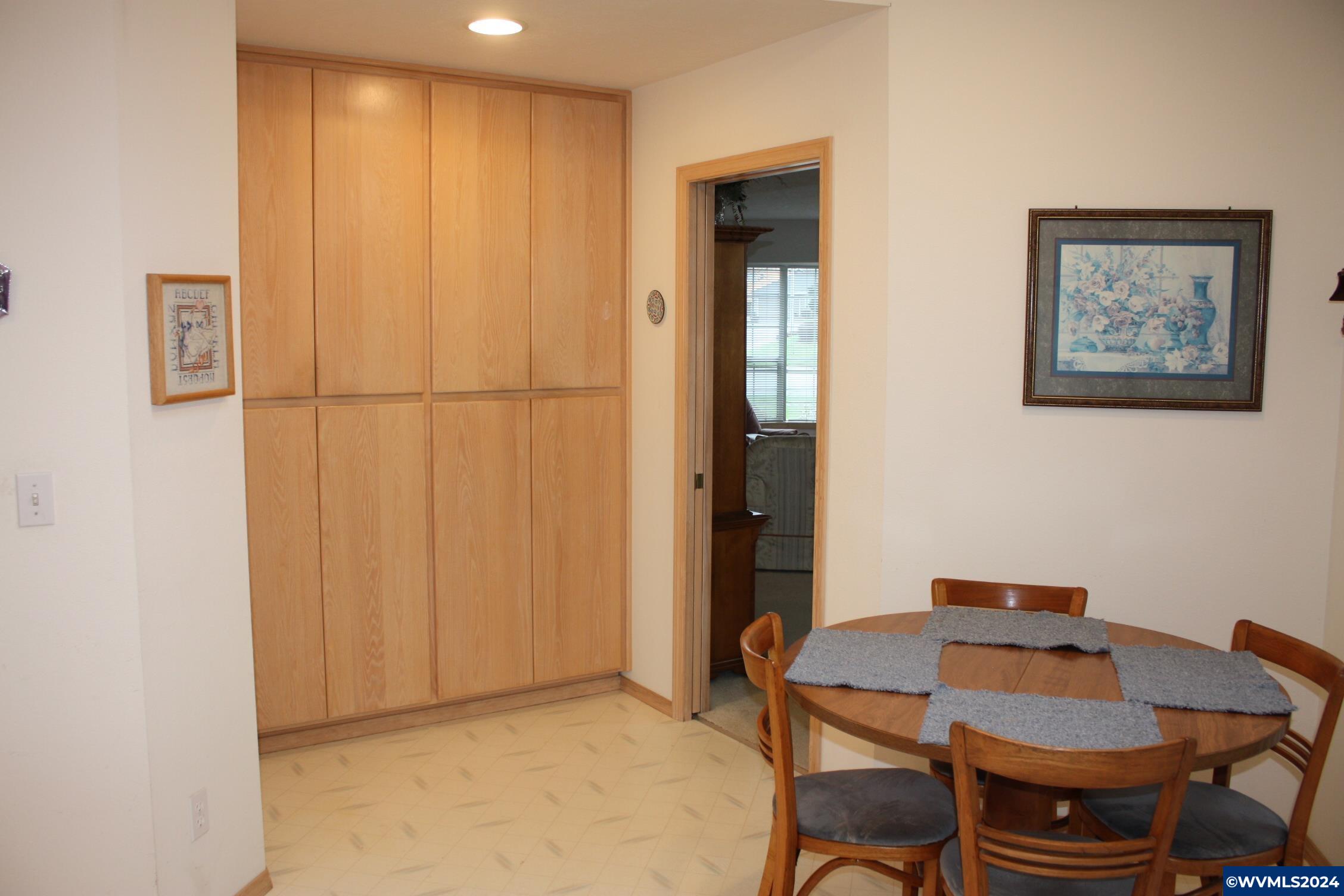 5452 Lone Oak Road Southeast Salem, OR 97306 - Photo 10 of 42