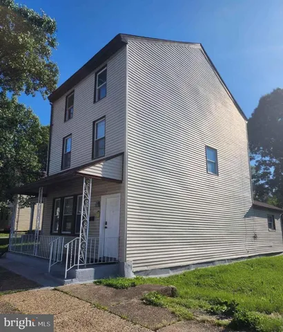 $3,250 | 211 Broad Street, Beverly, NJ 08010