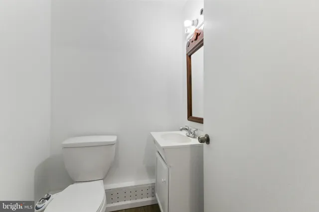 $3,250 | 211 Broad Street, Beverly, NJ 08010