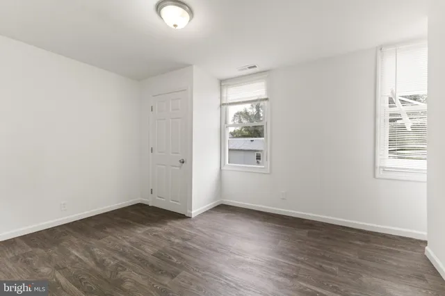 $3,250 | 211 Broad Street, Beverly, NJ 08010