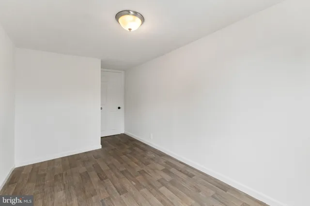 $3,250 | 211 Broad Street, Beverly, NJ 08010