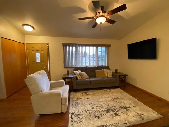 $395,000 | 111 West Ridgeview Drive, Starbuck, MN 56381