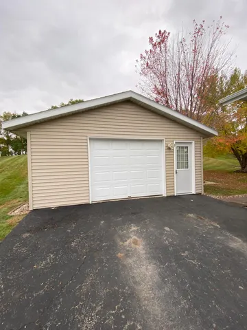 $385,000 | 111 West Ridgeview Drive, Starbuck, MN 56381