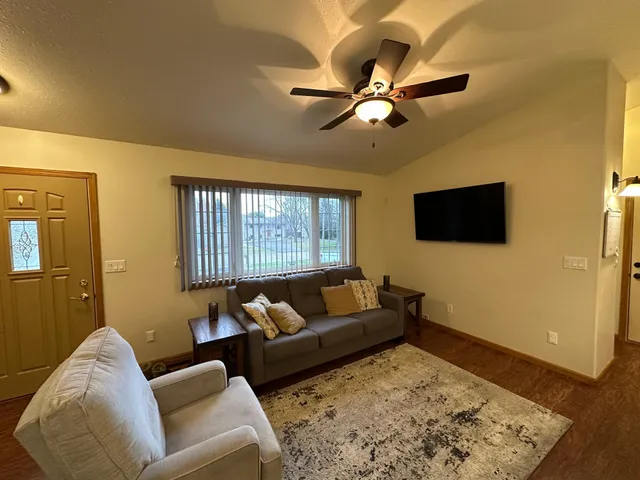 $395,000 | 111 West Ridgeview Drive, Starbuck, MN 56381