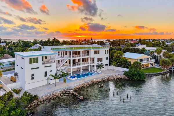$10,700,000 | 1041 Buttonwood Drive East, Sugarloaf, FL 33042