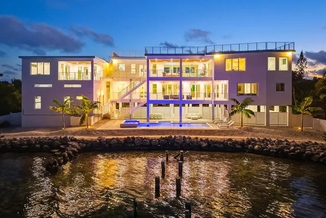 $11,000,000 | 1041 Buttonwood Drive East, Sugarloaf, FL 33042