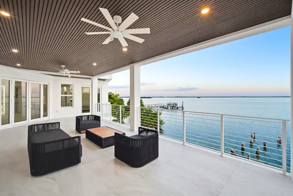 $10,700,000 | 1041 Buttonwood Drive East, Sugarloaf, FL 33042
