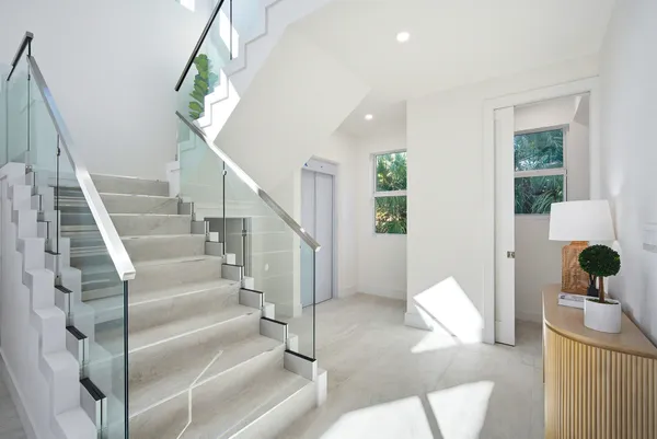 $10,700,000 | 1041 Buttonwood Drive East, Sugarloaf, FL 33042