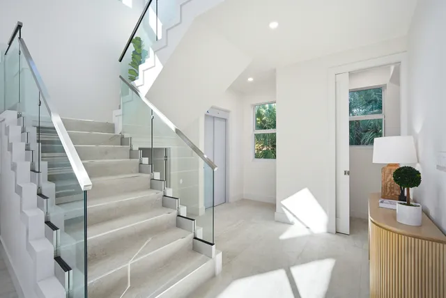 $11,000,000 | 1041 Buttonwood Drive East, Sugarloaf, FL 33042