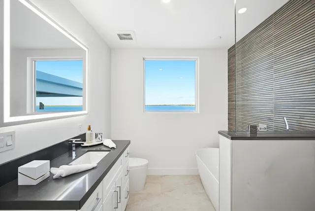 $11,000,000 | 1041 Buttonwood Drive East, Sugarloaf, FL 33042