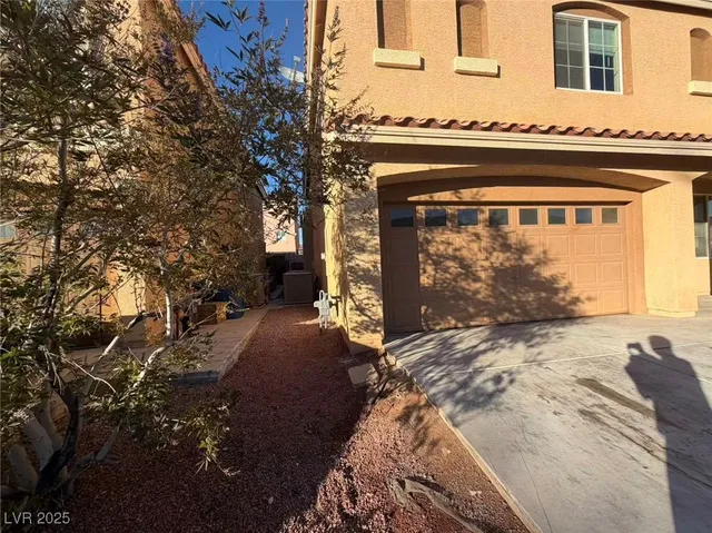 $2,500 | 6330 Tomahawk Mill Court, Las Vegas, NV 89139