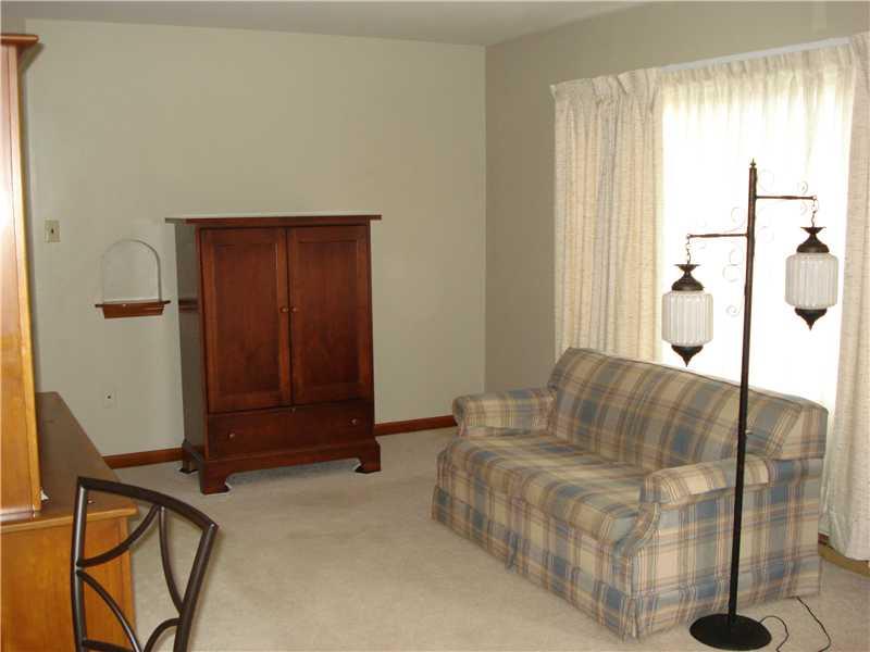 1819 Zehnder Road Economy, PA 15003 - Photo 3 of 14 Living Room.