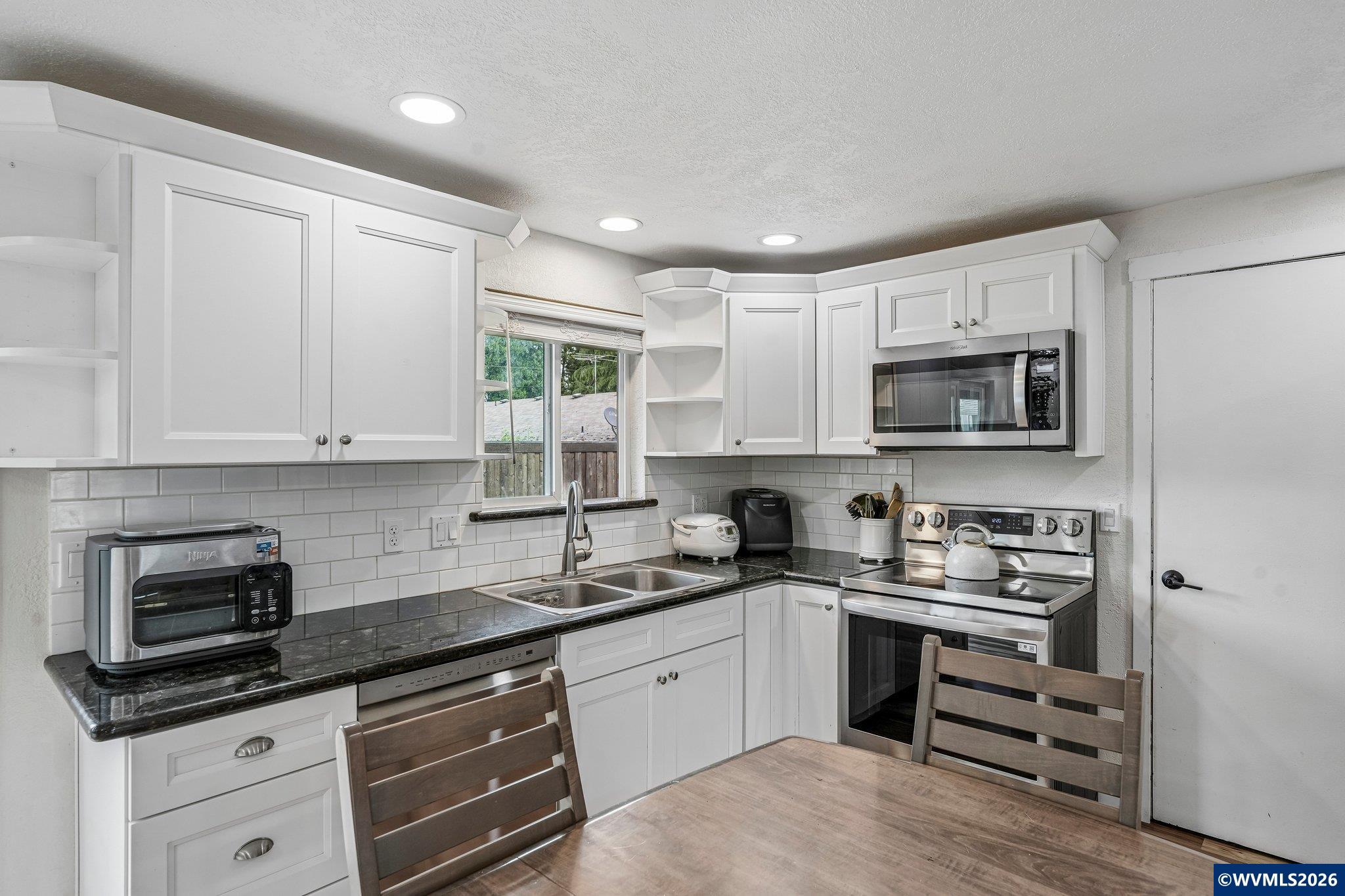 819 Chehalis Place North Keizer, OR 97303 - Photo 19 of 36