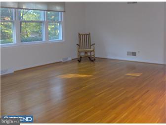 254 Buttonwood Road Landenberg, PA 19350 - Photo 4 of 12 Living Room