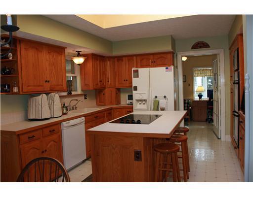 2204 Leon Lane Springfield, OH 45502 - Photo 3 of 18