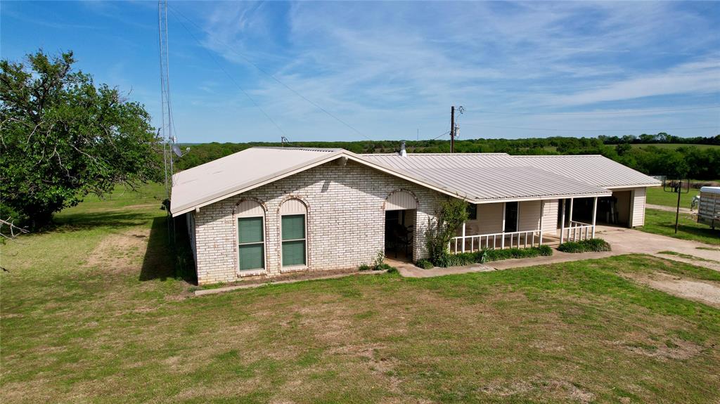 850 Gordonville Road Gordonville, TX 76245 - Photo 14 of 33 front view of a house with a yard