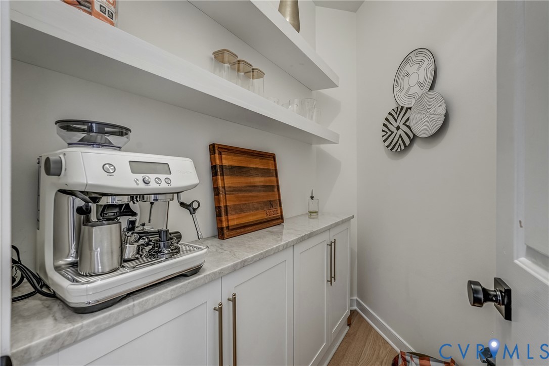 2306 Founders Bridge Road Midlothian, VA 23113 - Photo 24 of 50 a room with gym equipment