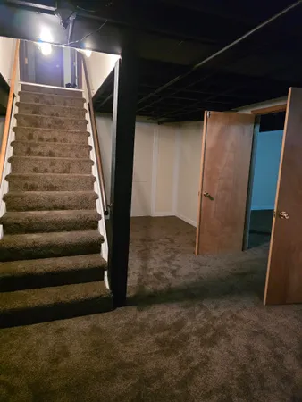 $2,300 | 809 Nassau Parkway, Rockford, IL 61107