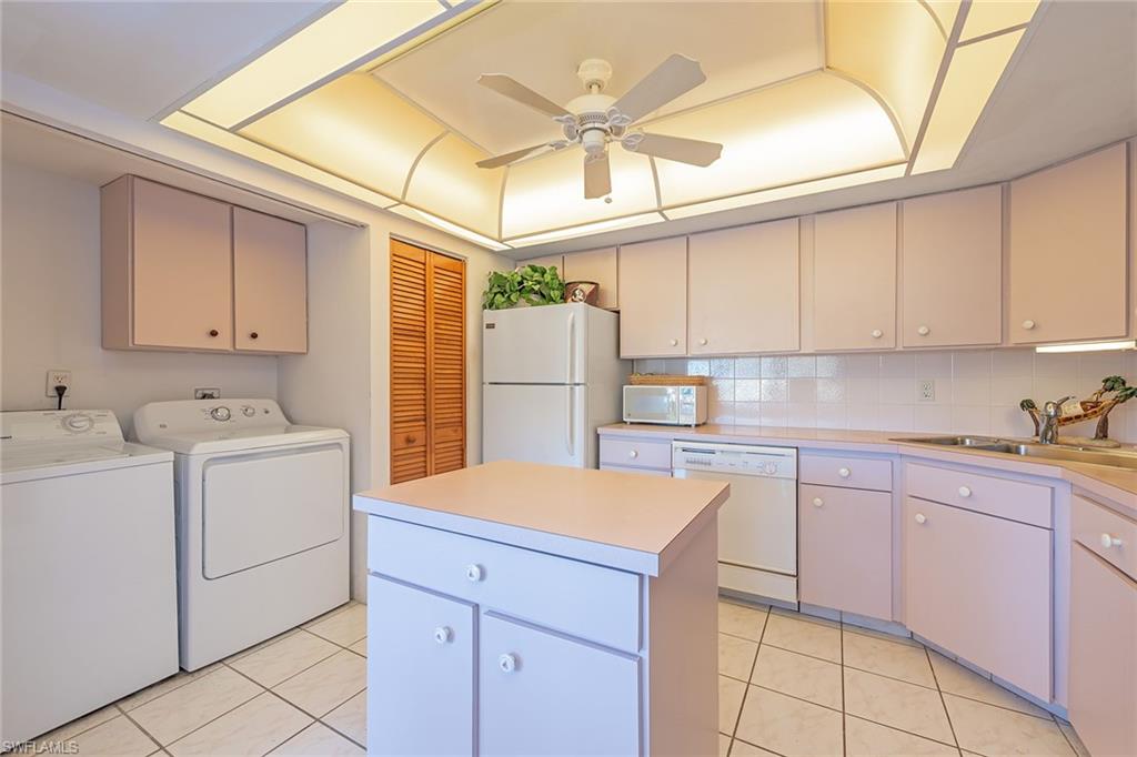 423 Meadowlark Lane, Unit 423B Naples, FL 34105 - Photo 5 of 13