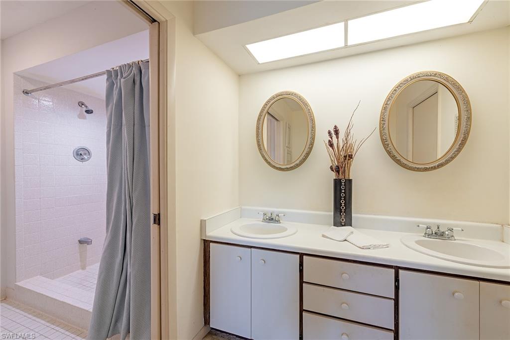 423 Meadowlark Lane, Unit 423B Naples, FL 34105 - Photo 8 of 13