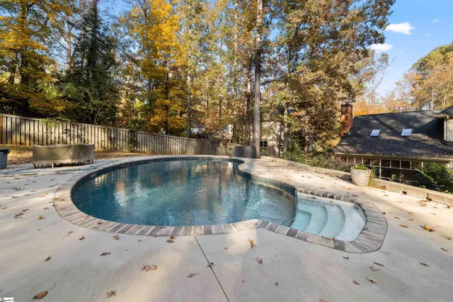 $560,000 | 7 Crosswinds Way, Greer, SC 29650