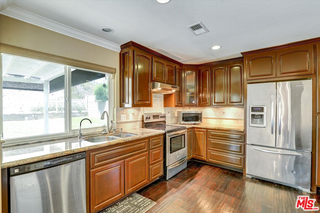 23442 Wagon Trail Road Diamond Bar, CA 91765 - Photo 19 of 46 Gallery Image 19