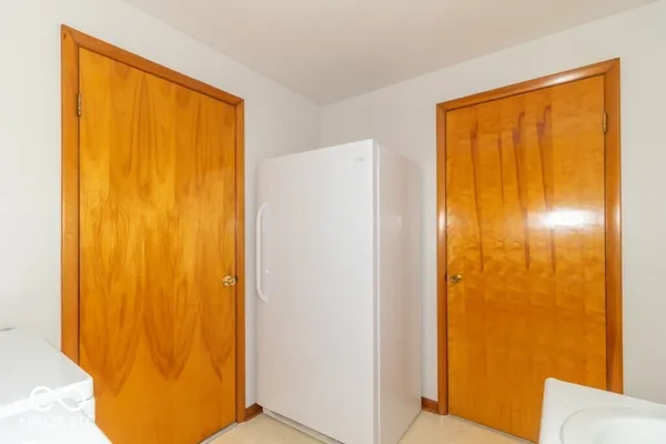 $325,000 | 1956 West Us Highway, Middletown, IN 47356