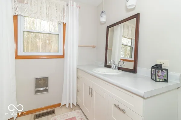 $325,000 | 1956 West Us Highway, Middletown, IN 47356