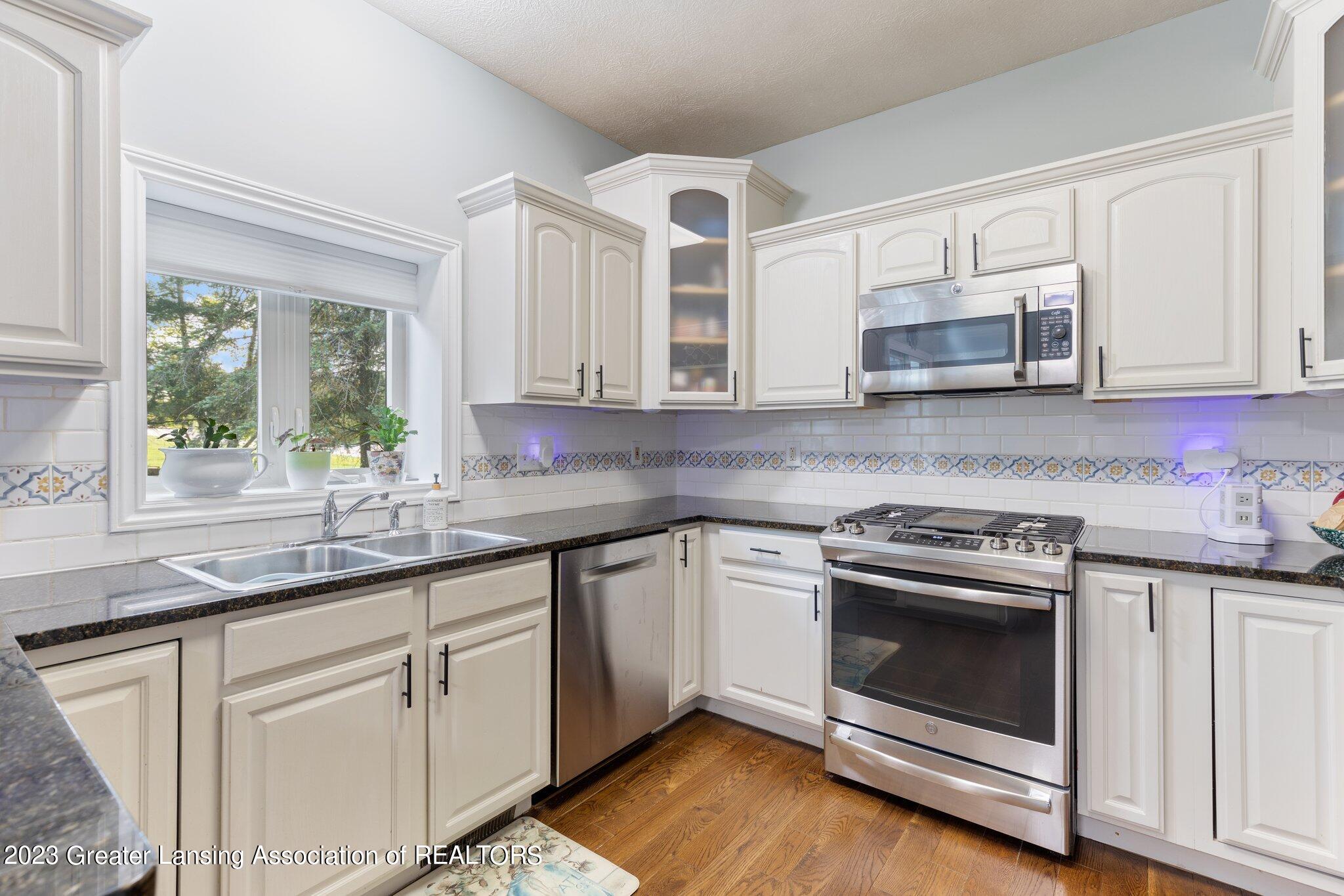 10262 River Rock Road Dimondale, MI 48821 - Photo 17 of 44 26-web-or-mls-10262-rock-hollow-ln