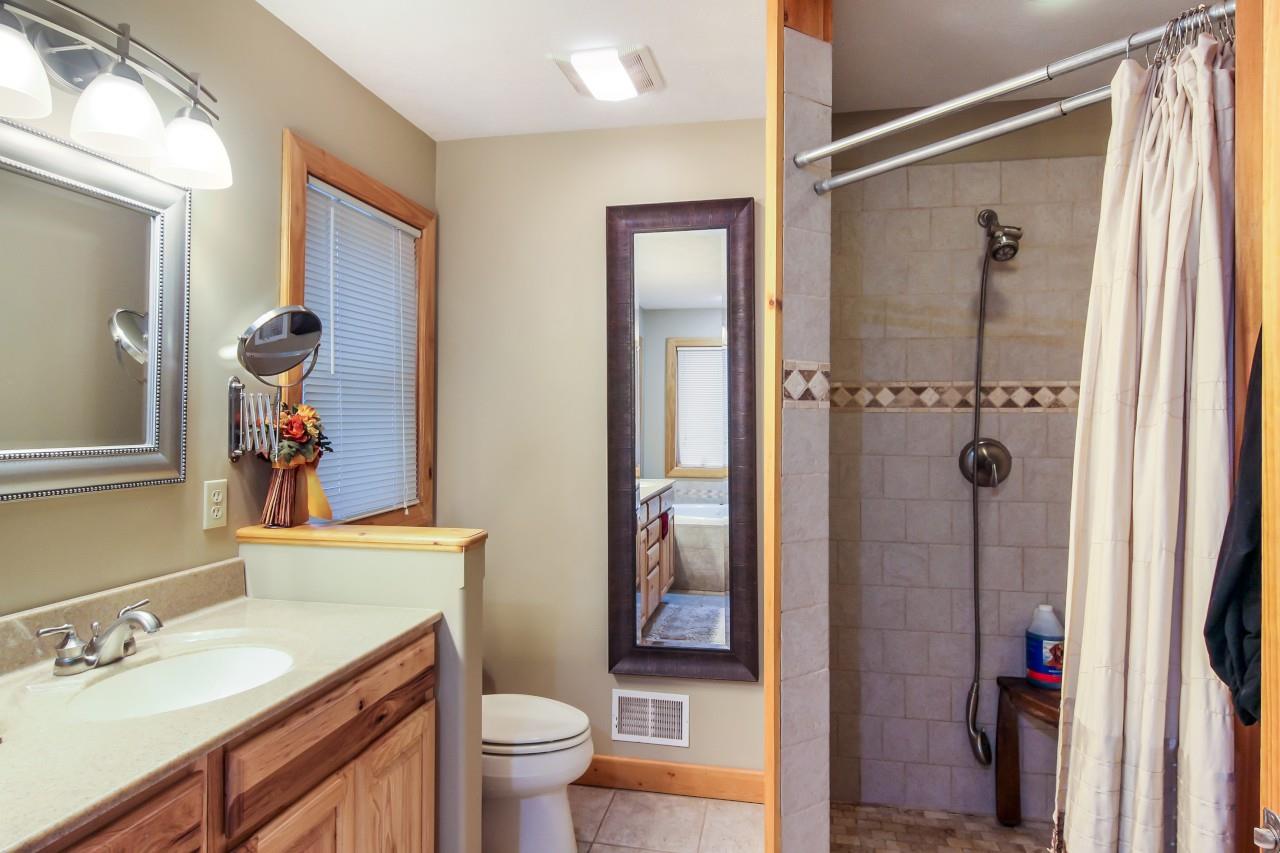 1679 Round Lake Road Interlochen, MI 49643 - Photo 35 of 37 1860584-35.JPG