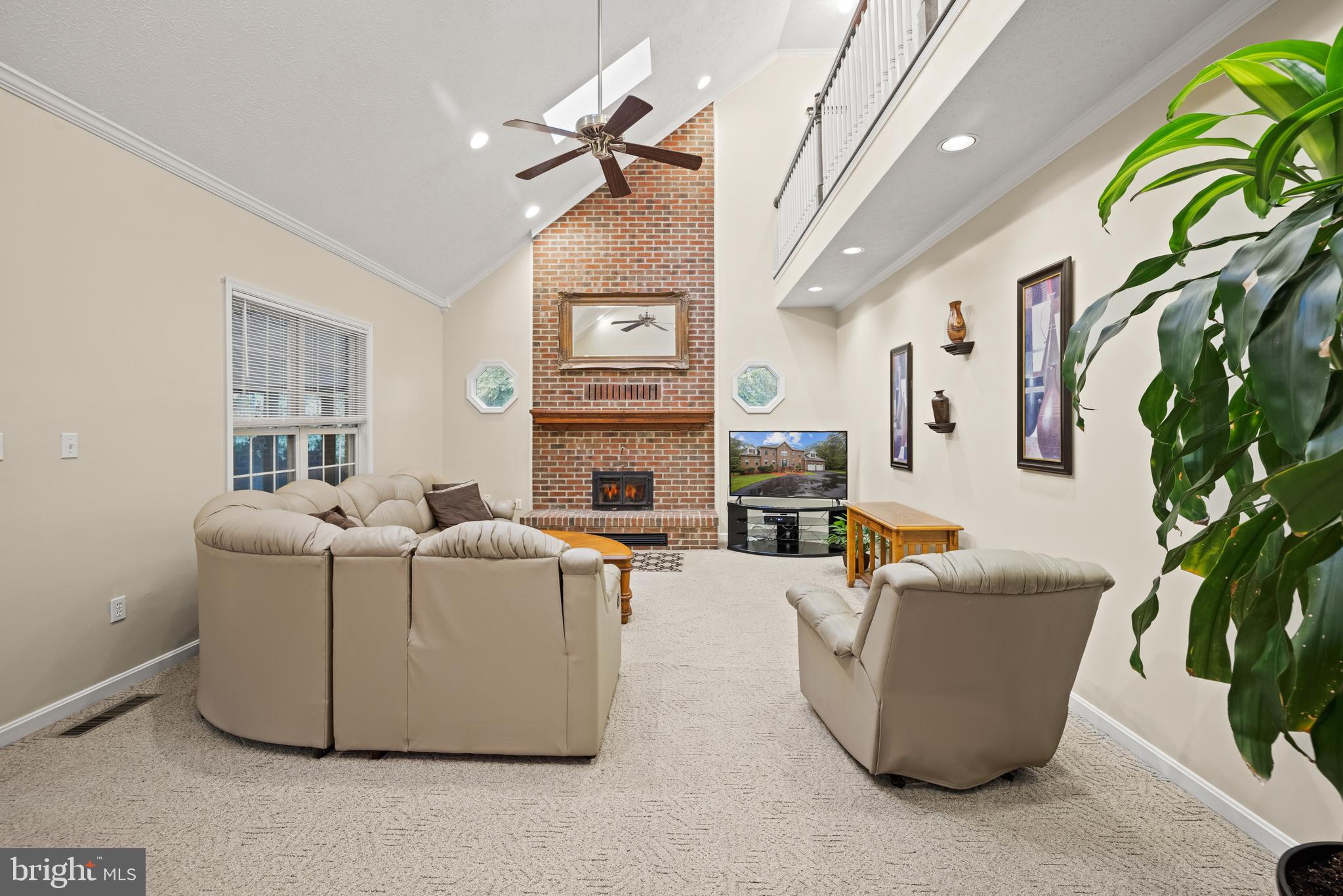 16035 Accolawn Road Accokeek, MD 20607 - Photo 21 of 67 Family Room