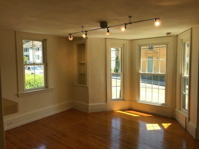 10 High Street Exeter, NH 03833 - Photo 2 of 18