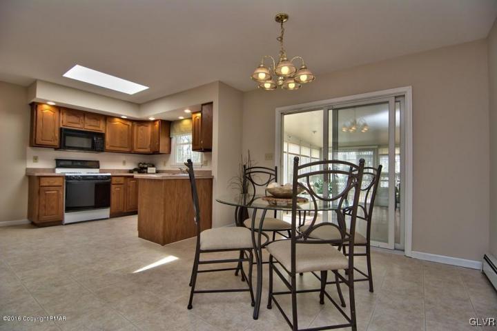 579 Snowflake Court Bushkill, PA 18324 - Photo 13 of 30