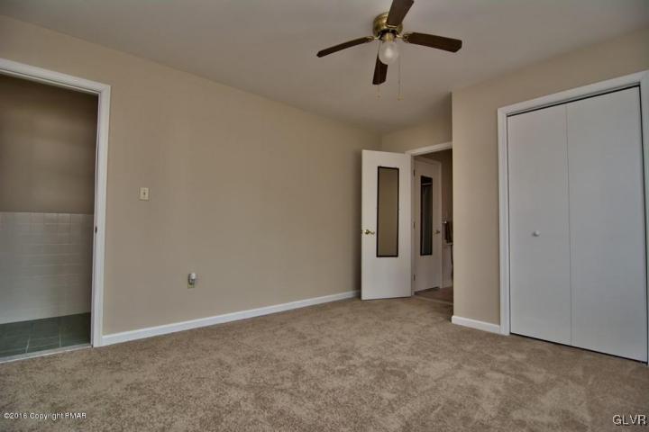579 Snowflake Court Bushkill, PA 18324 - Photo 27 of 30
