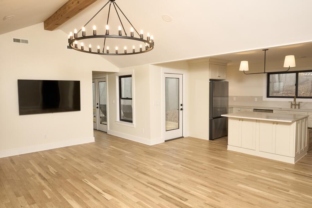1161 Ridgeway Avenue Signal Mountain, TN 37377 - Photo 2 of 53 02-Photo 2