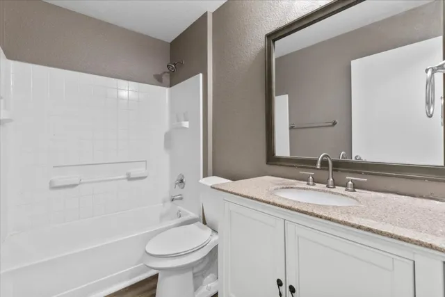 $2,350 | 5621 Abby Ann Lane, Austin, TX 78747