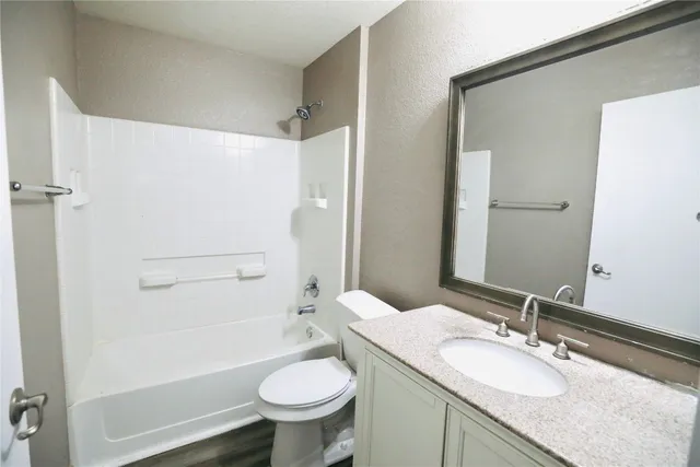 $2,500 | 5621 Abby Ann Lane, Austin, TX 78747