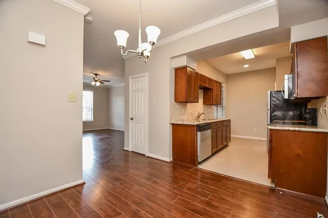 $1,295 | 2255 Braeswood Park Drive, Unit 168, Houston, TX 77030
